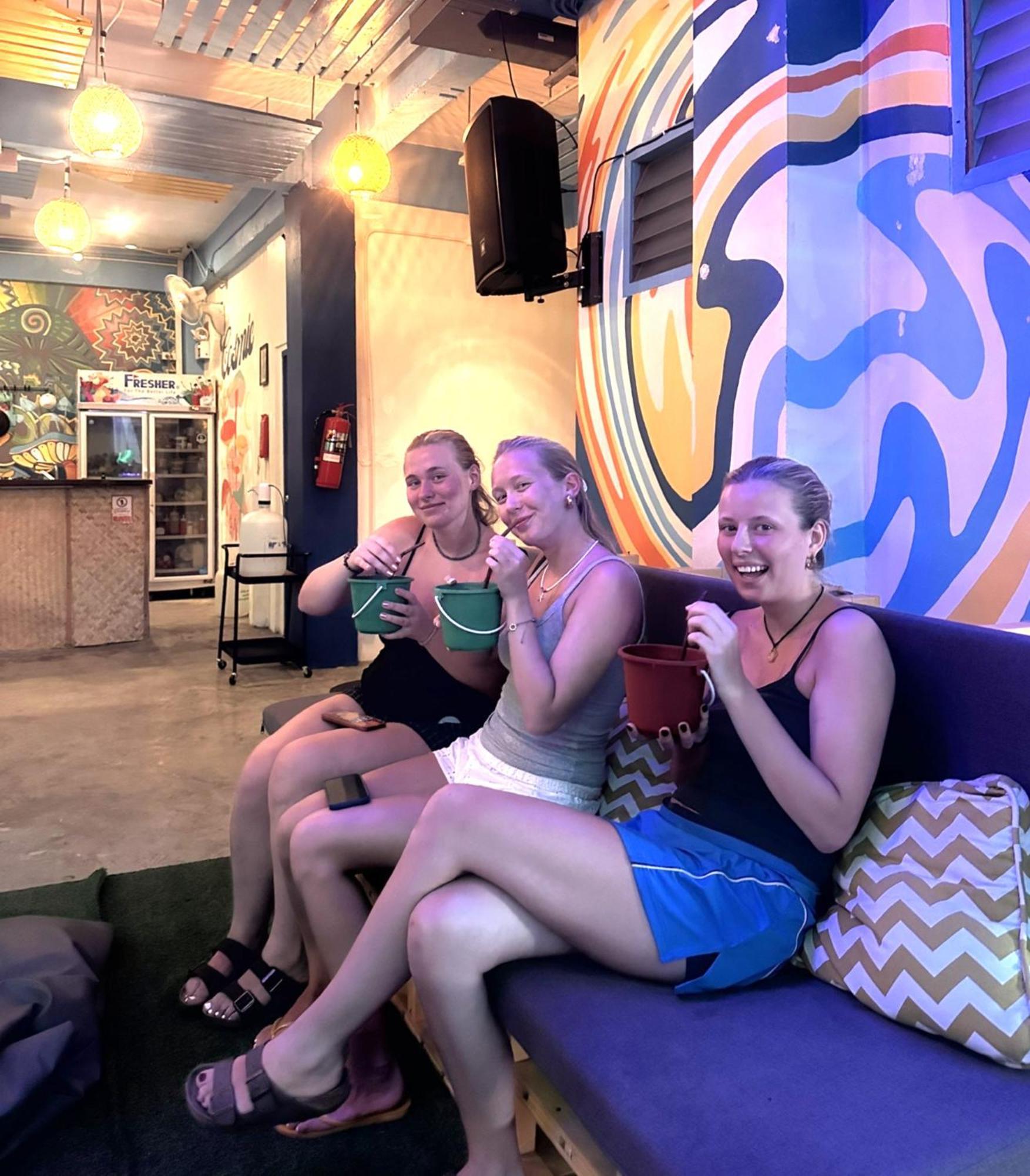 The Hangout Hostel Ao Nang Dış mekan fotoğraf